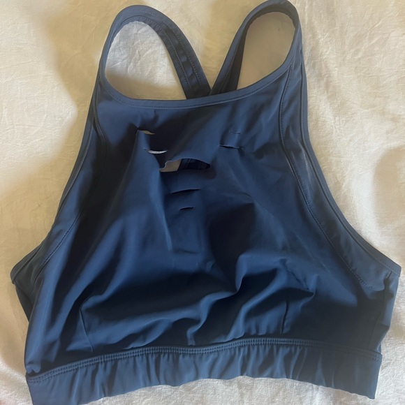 Alo Rip Warrior Bra (blue color) - Picture 4 of 4